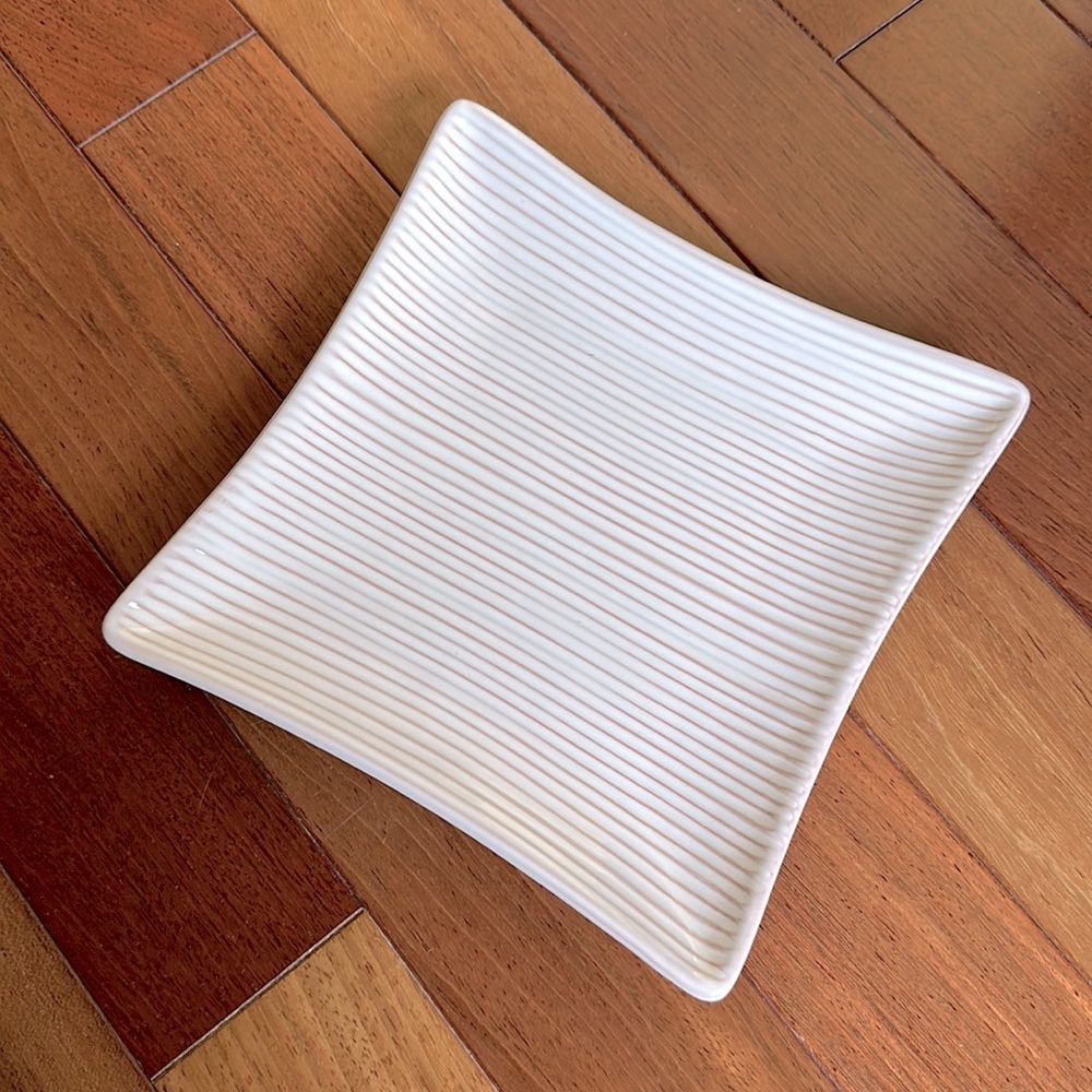 Decorative salad plate